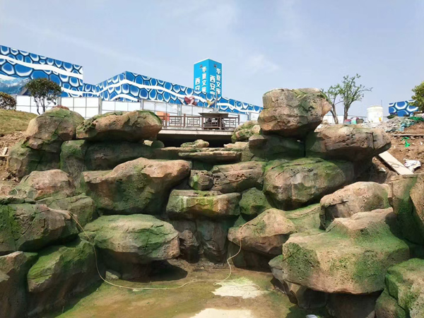 快猫成人版在线观看假山製造